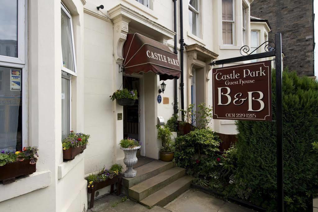 Couette-café Castle Park 4*